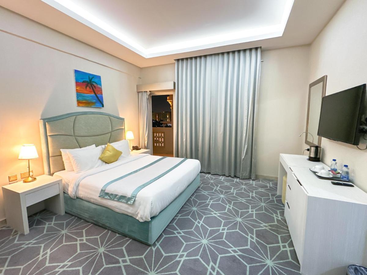The Victory Hotel Doha Exteriör bild