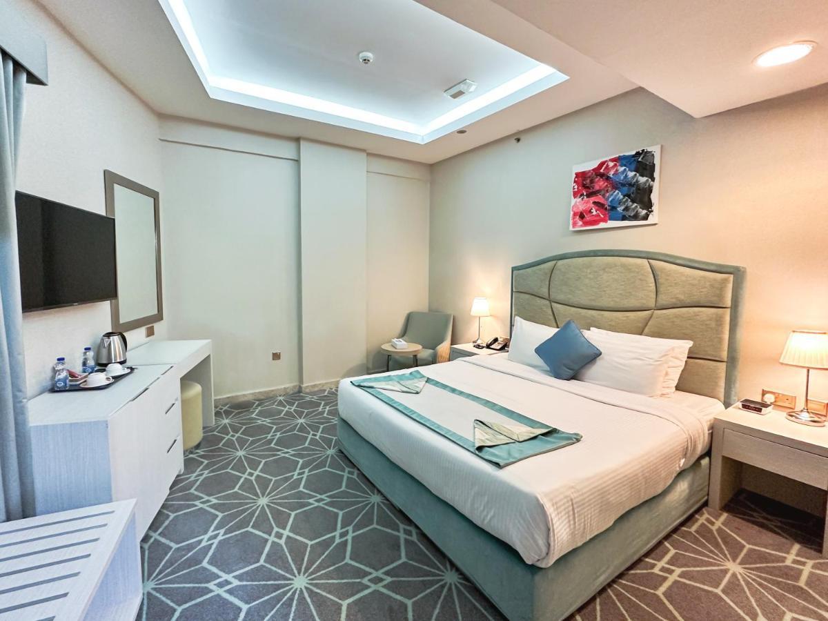 The Victory Hotel Doha Exteriör bild