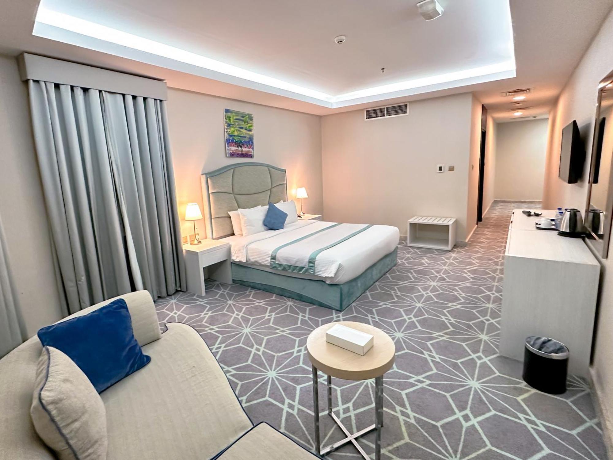 The Victory Hotel Doha Exteriör bild