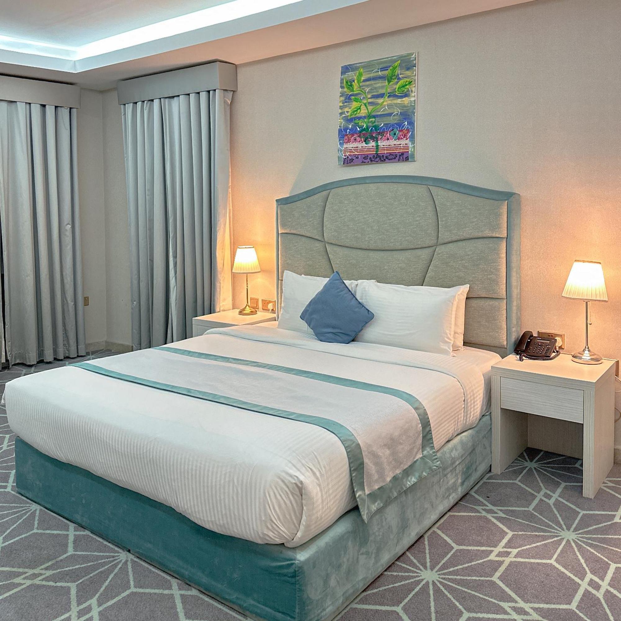 The Victory Hotel Doha Exteriör bild